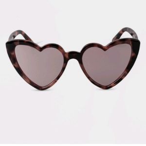 NWT Women's Tortoise Heart Shaped Glasses